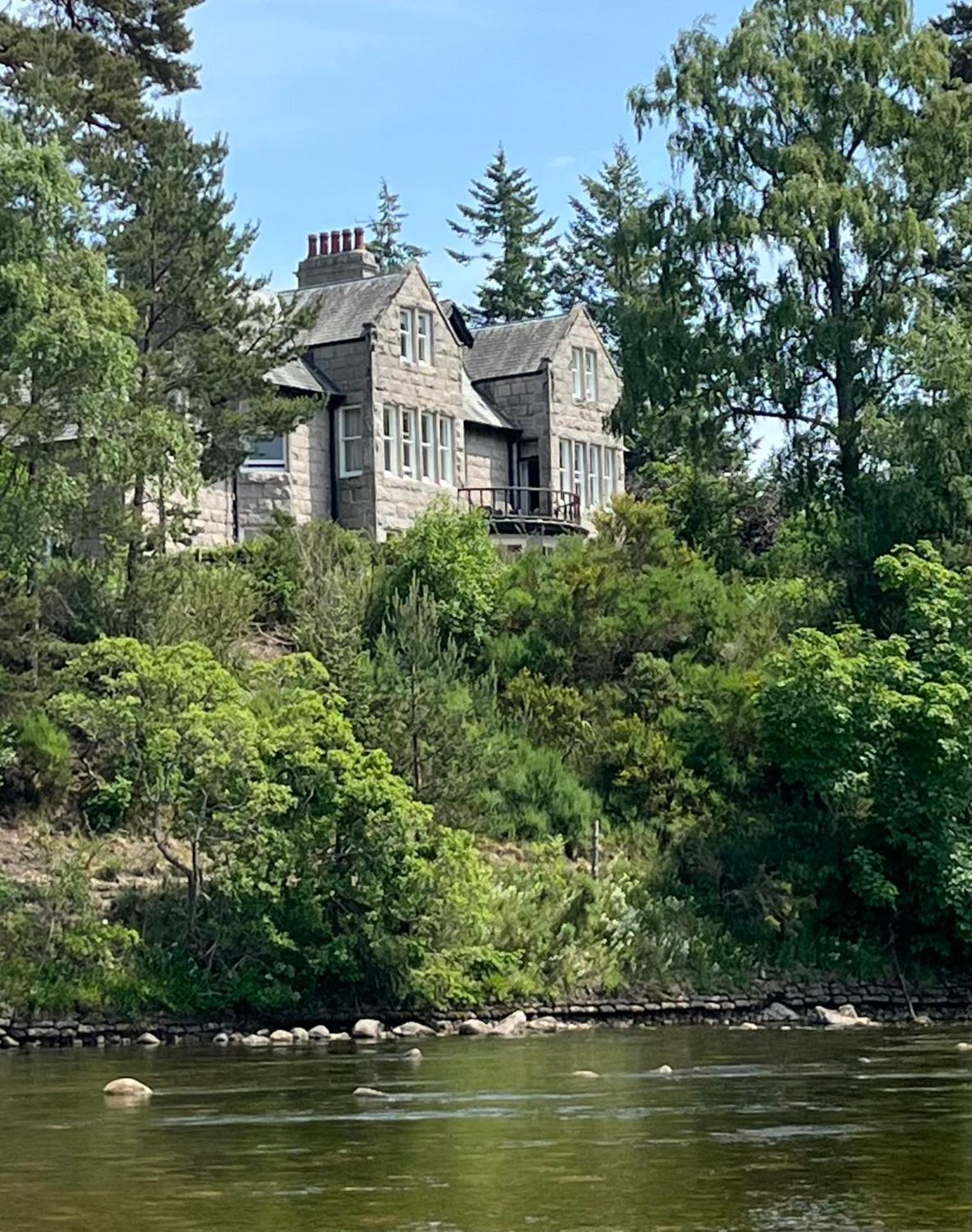 애보인 Lys-Na-Greyne B&B 외부 사진